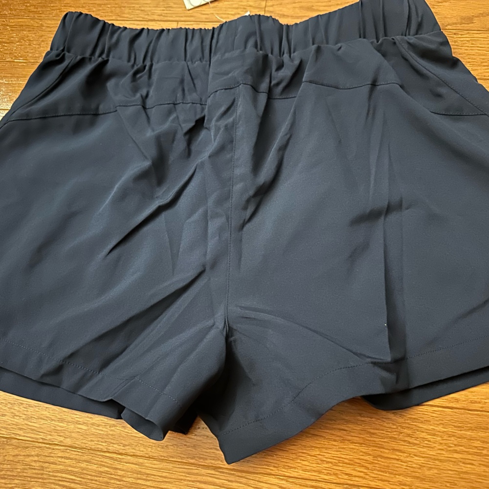 Brand new Halara navy blue athletic leisure breathable shorts, size M - Picture 3 of 5